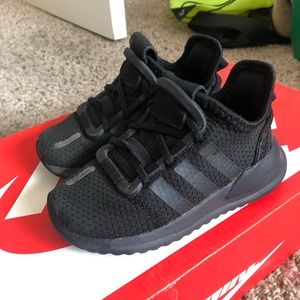 Toddler Adidas’ Shoes